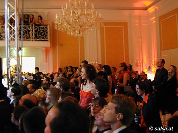 Wien: Salsaball - anklicken zum Vergr��ern - click to enlarge