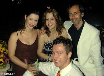 Wien: Salsaball - anklicken zum Vergr��ern - click to enlarge