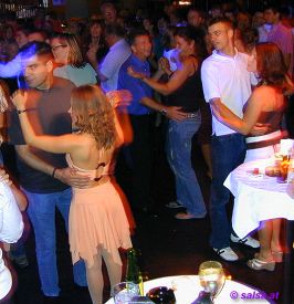 Wien: Salsa im Floridita - anklicken zum Vergr��ern - click to enlarge