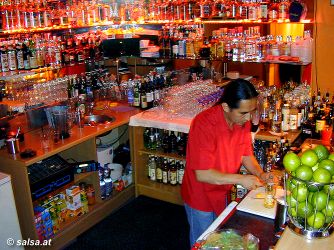 Wien: Salsa im Floridita - anklicken zum Vergr��ern - click to enlarge