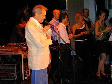 Salsaball Linz: Verlosung, der Erl�s dient karitativen Zwecken