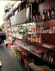 Die reichhaltige Bar -  Click to enlarge - anklicken zum Vergr��ern, mit ALT+F4 wieder schliessen