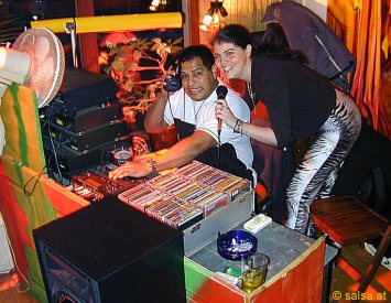 Salsa im El Paraiso (anklicken zum Vergr&ouml;�ern, mit ALT+F4 wieder schliessen)
