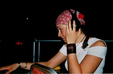 DJane Eszter (klicken zum Vergr&ouml;�ern - click to enlarge)