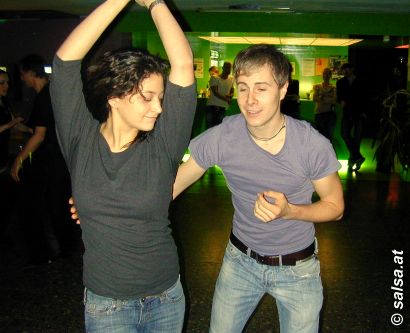 Salsa in Freiburg: Salsa in der Mensa der Universit�t