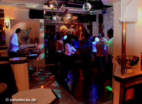 White Elephant, Gie�en