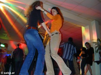 Salsa im Com-Center (anklicken zum Vergr��ern)