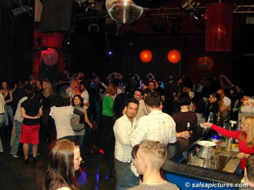 Salsa in der Palette, Halle (anklicken zum Vergr��ern)
