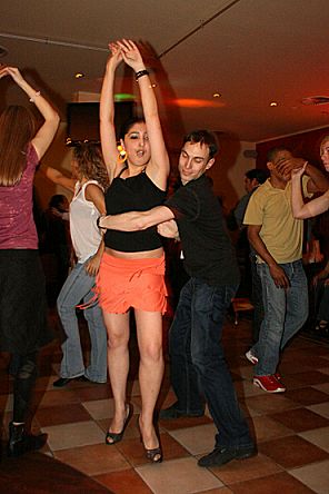 Salsa im Cup�n Cino, Hamburg