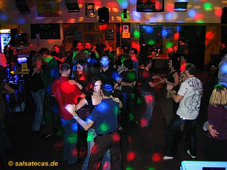 Salsa in H�hr-Grenzhausen bei Koblenz: die Gass