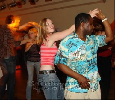 Salsa in M�nster: Uferlos