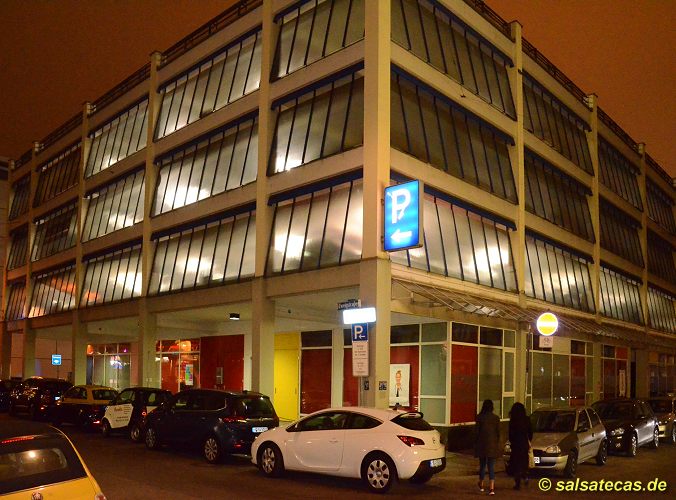 Salsa mit Marion Morena in der Tanzschule am Deutschen Theater in M�nchen